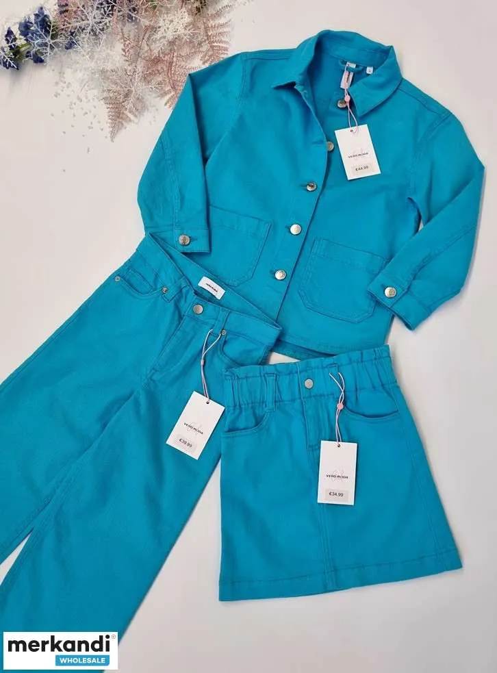 040021 mezcla infantil de BESTSELLER: vaqueros, sudaderas con capucha, camisetas, jerséis, vestidos, jerséis...