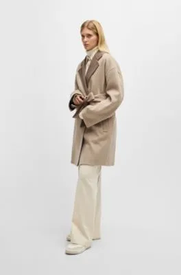 Abrigo con cinturón fabricado en Italia en mezcla de lana con cashmere