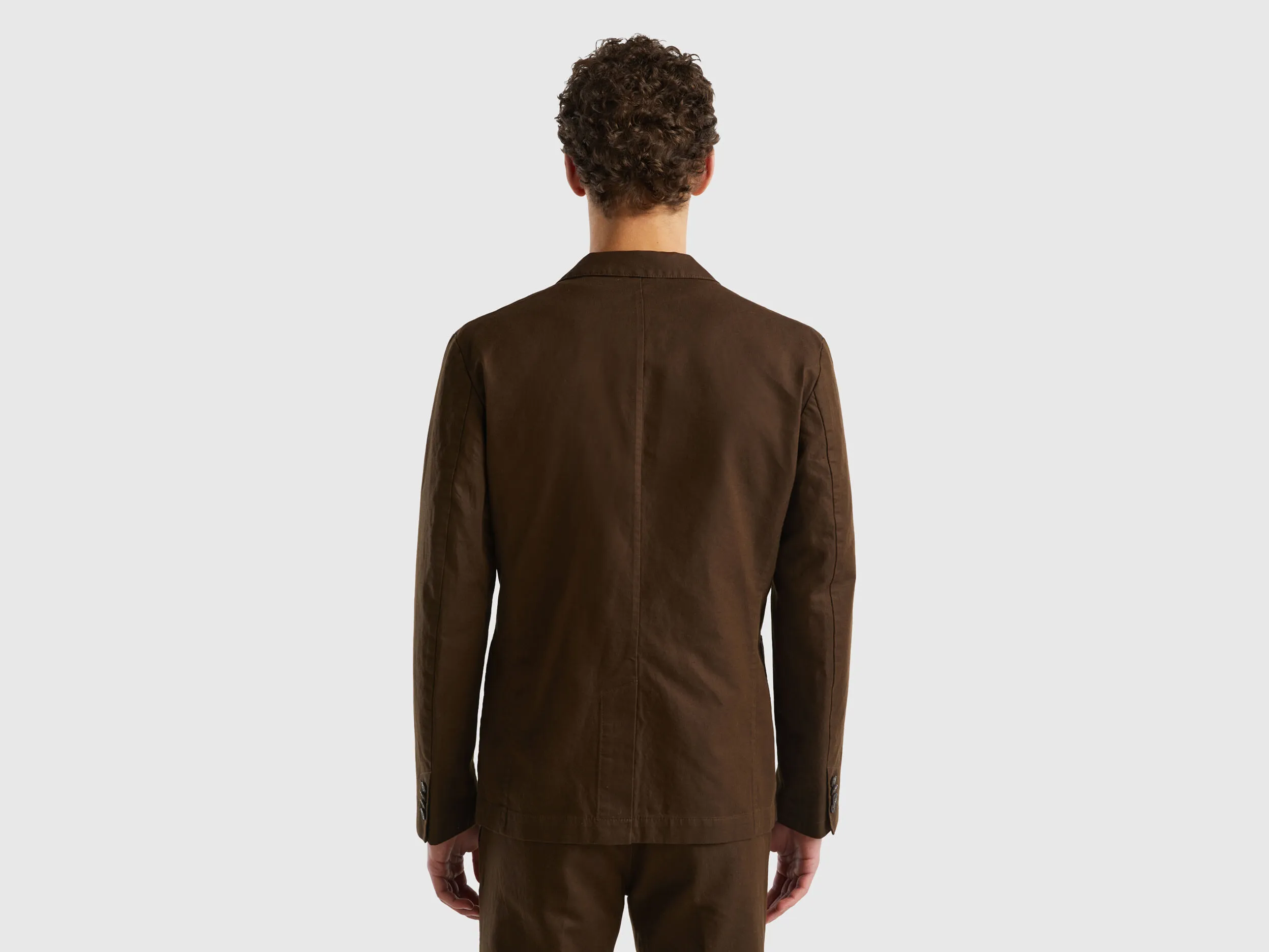 Blazer slim fit de lino mixto