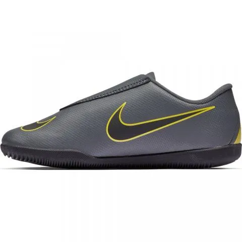 BOTAS DE FúTBOL PARA NIñO/A  NIKE JR. VAPOR 12 CLUB (IC)  AH7356070