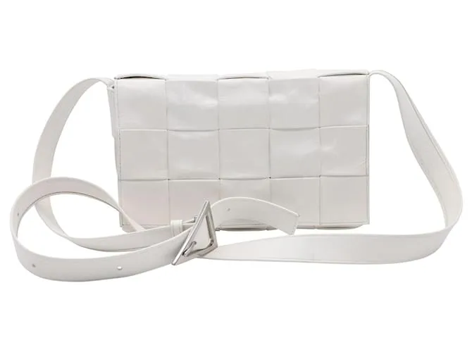 Bottega Veneta Cassette Bag en piel de becerro blanca Cuero Blanco 