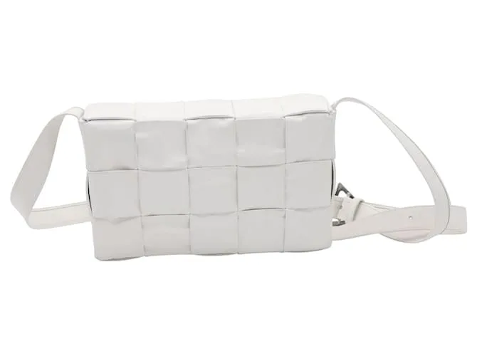 Bottega Veneta Cassette Bag en piel de becerro blanca Cuero Blanco 