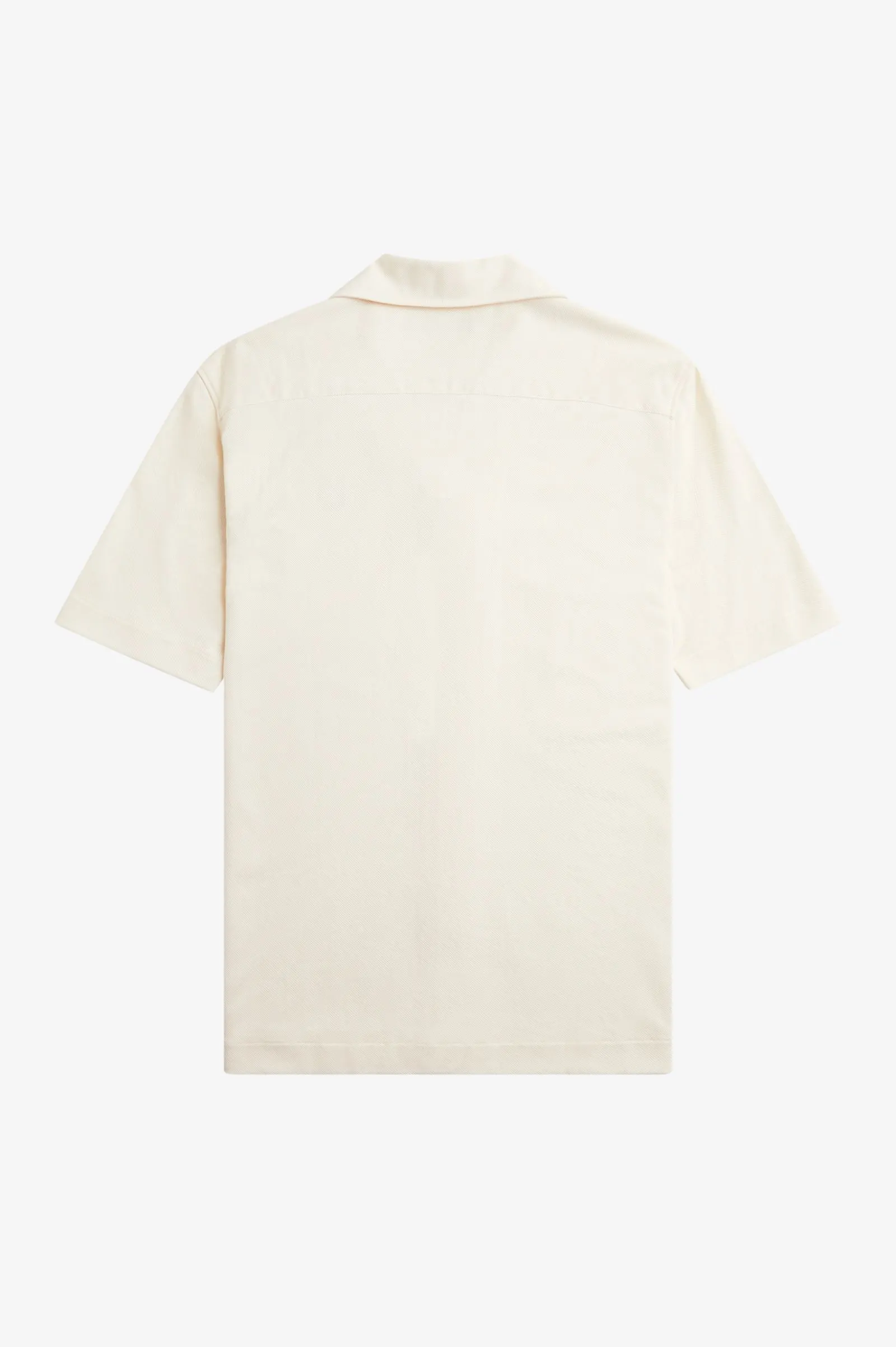 Camisa de malla tejida con cuello abierto con solapas