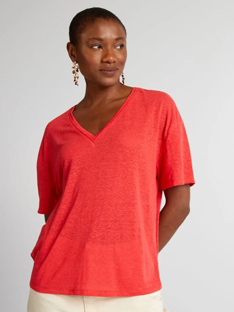 CAMISETA DE LINO CON CUELLO DE PICO  ROJO