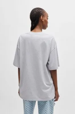 Camiseta de punto de algodón con estampados gráficos de temporada