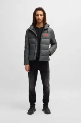 Chaqueta acolchada slim fit repelente al agua con ribete de logo