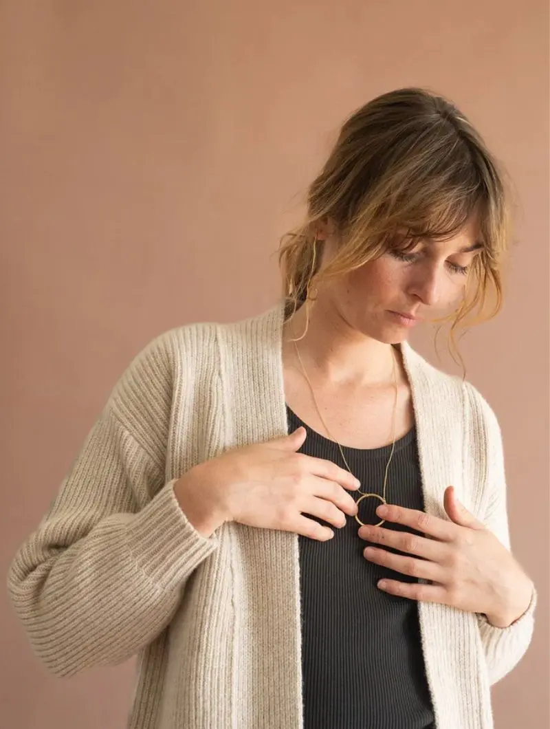 Chaqueta sostenible gruesa de lana merino blanca