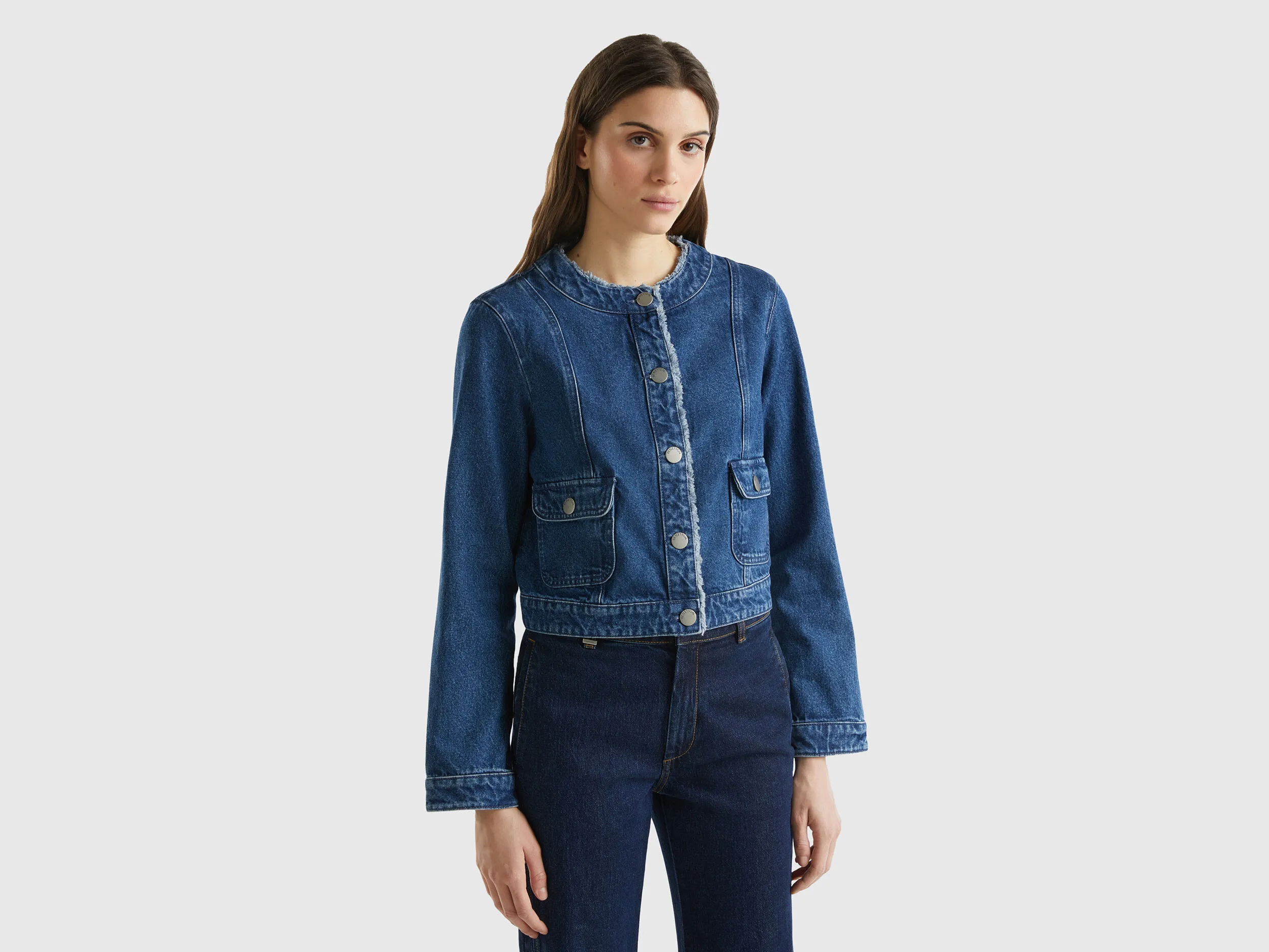 Chaqueta vaquera de cuello redondo