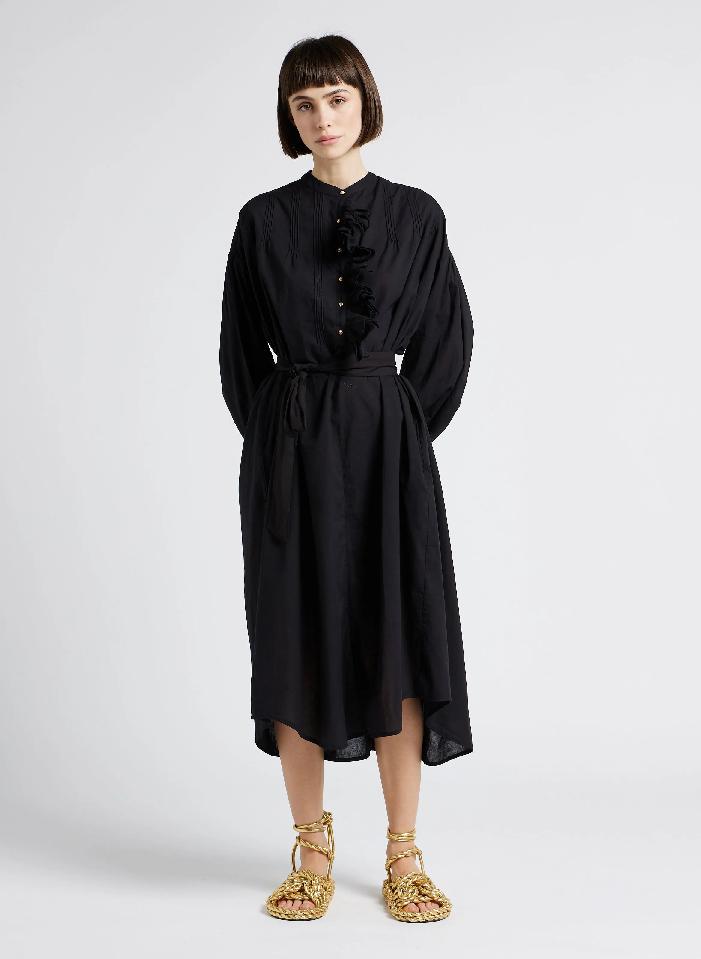 DIEZ LONG  VESTIDO LARGO DE ALGODóN CON CUELLO REDONDO EN NEGRO