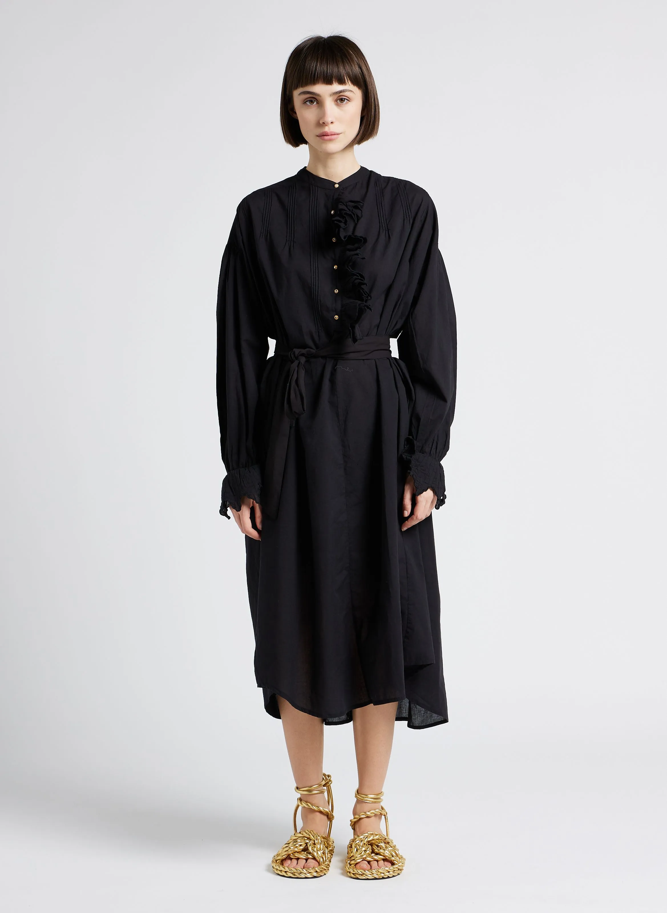 DIEZ LONG  VESTIDO LARGO DE ALGODóN CON CUELLO REDONDO EN NEGRO