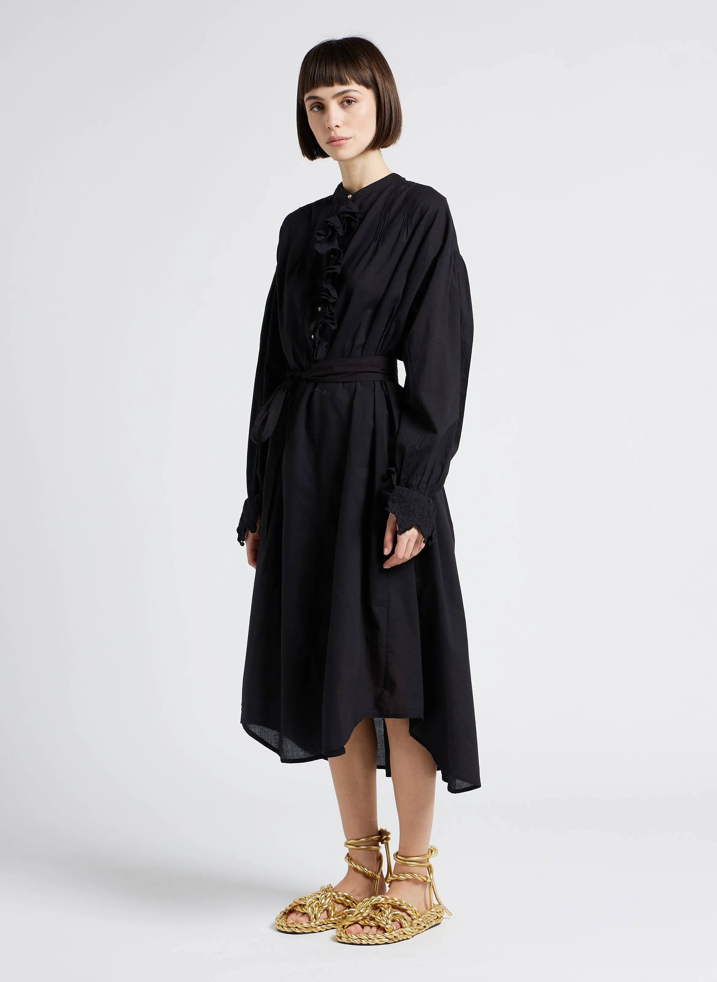 DIEZ LONG  VESTIDO LARGO DE ALGODóN CON CUELLO REDONDO EN NEGRO