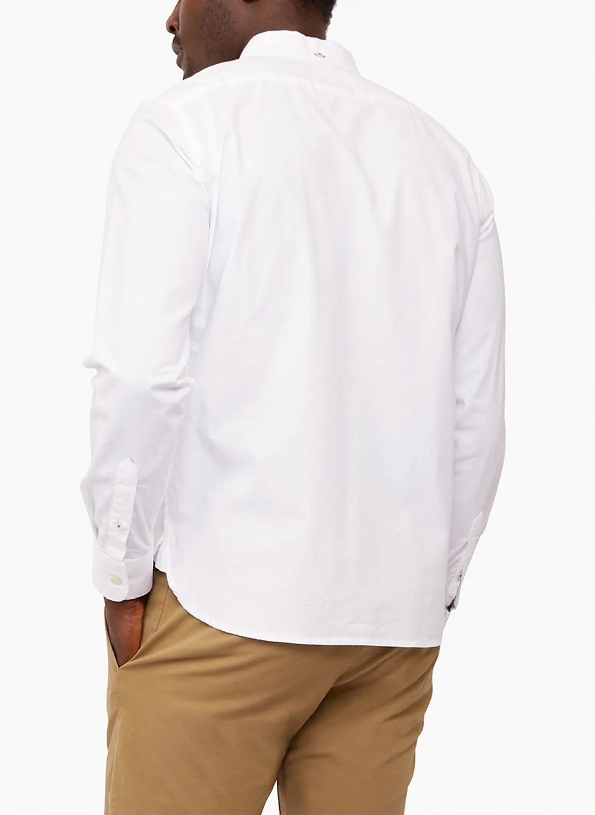 DOCKERS Camisa regular fit de mezcla de algodón con cuello americano en blanco
