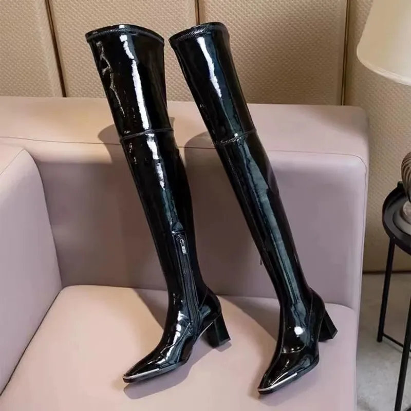Envío gratis Nuevas botas altas de la rodilla Diseñador Botas de cuero de patente Mujeres Mujeres Tacones gruesos Nieve de invie