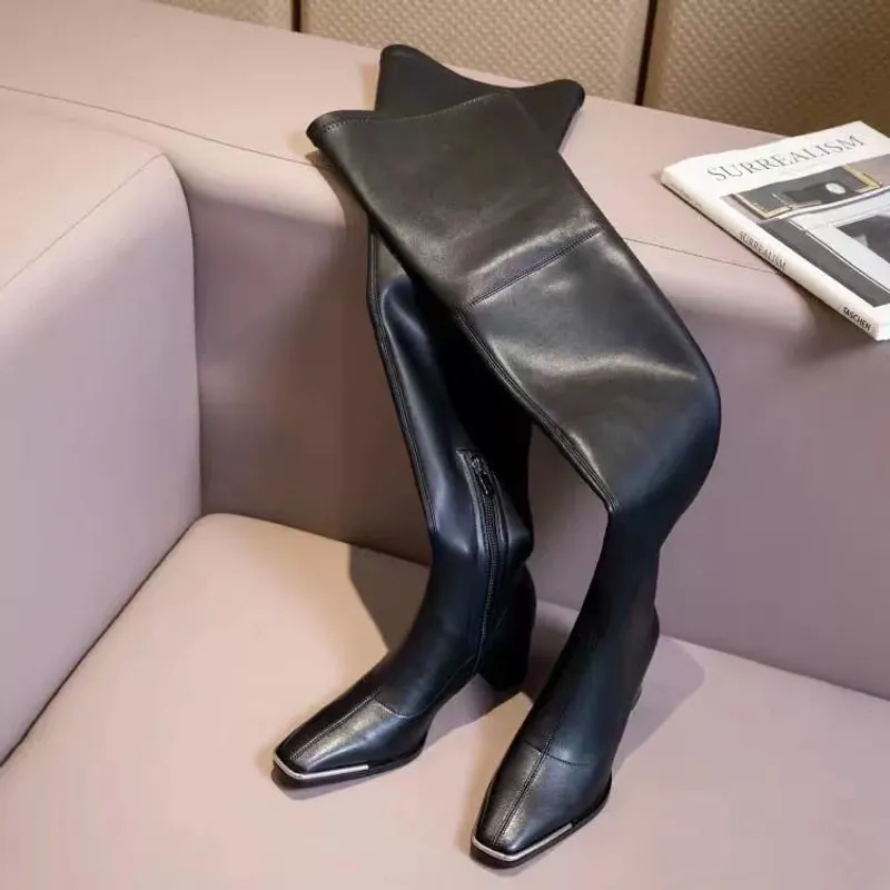 Envío gratis Nuevas botas altas de la rodilla Diseñador Botas de cuero de patente Mujeres Mujeres Tacones gruesos Nieve de invie