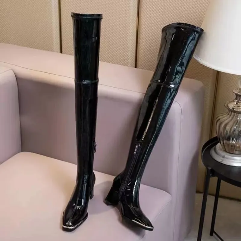 Envío gratis Nuevas botas altas de la rodilla Diseñador Botas de cuero de patente Mujeres Mujeres Tacones gruesos Nieve de invie