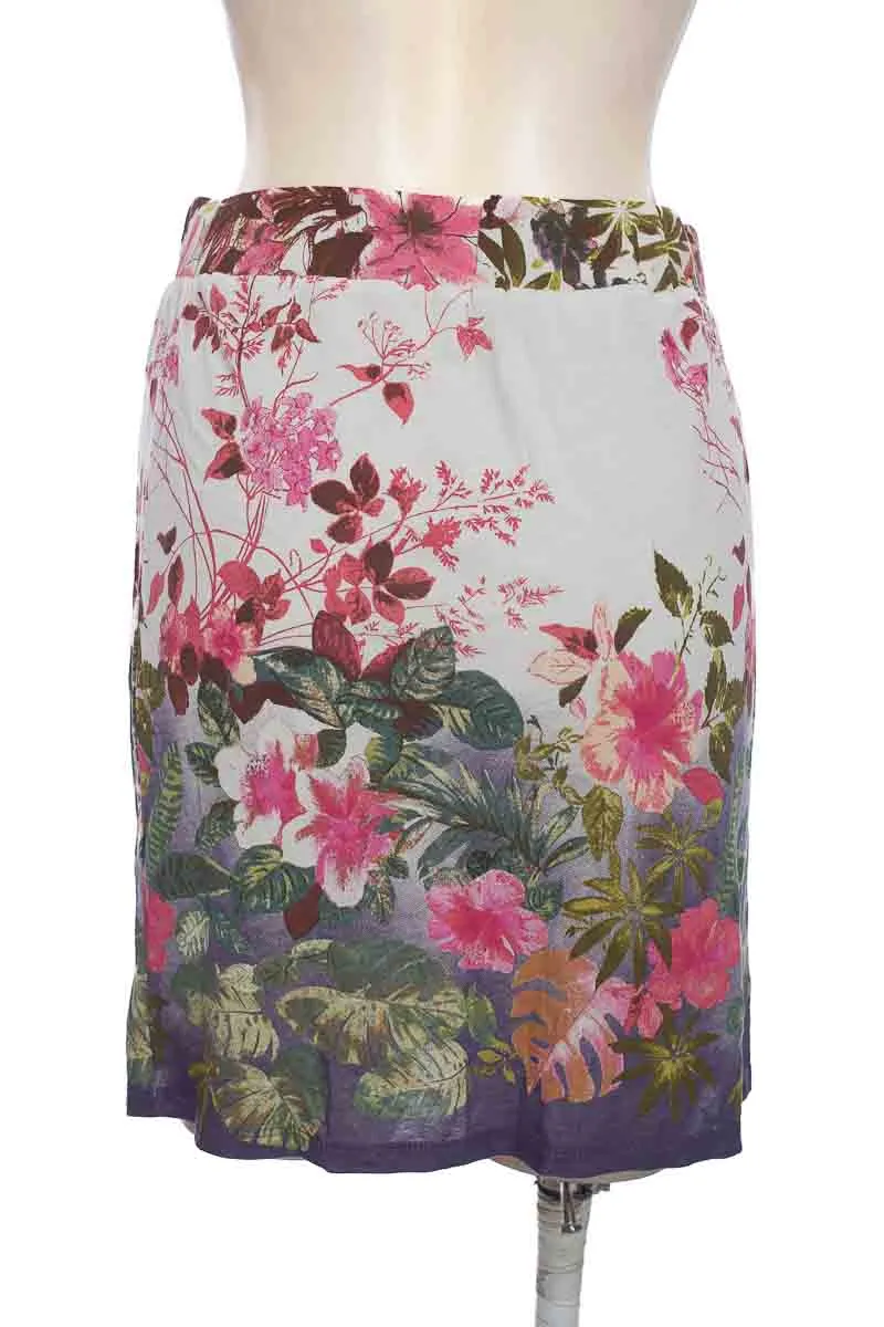 FALDA COLOR BLANCO  BERSHKA