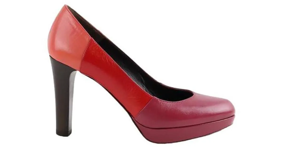 Fendi Tacones de cuero Rosa 