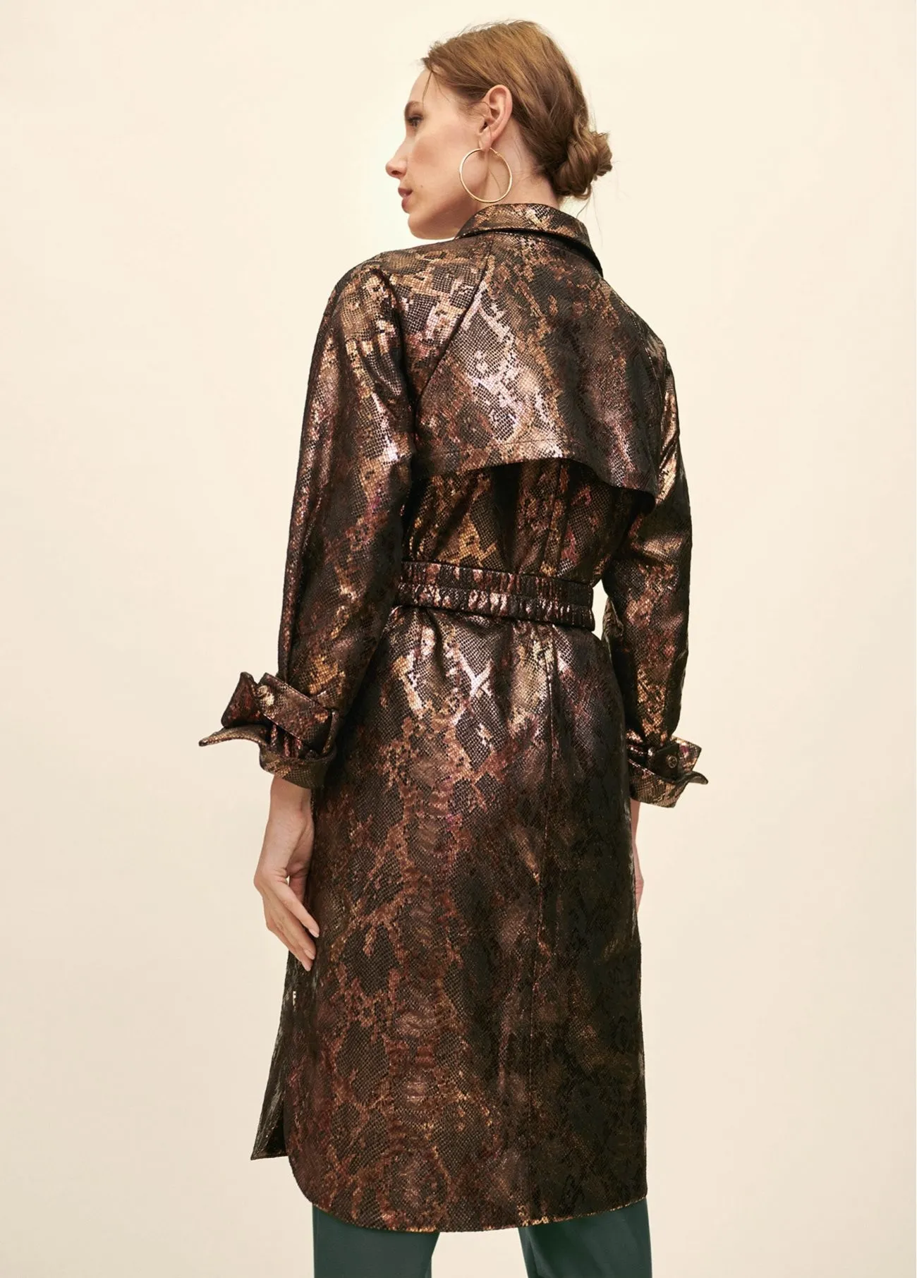 Gabardina fantasía y estampado pitón Lola Casademunt