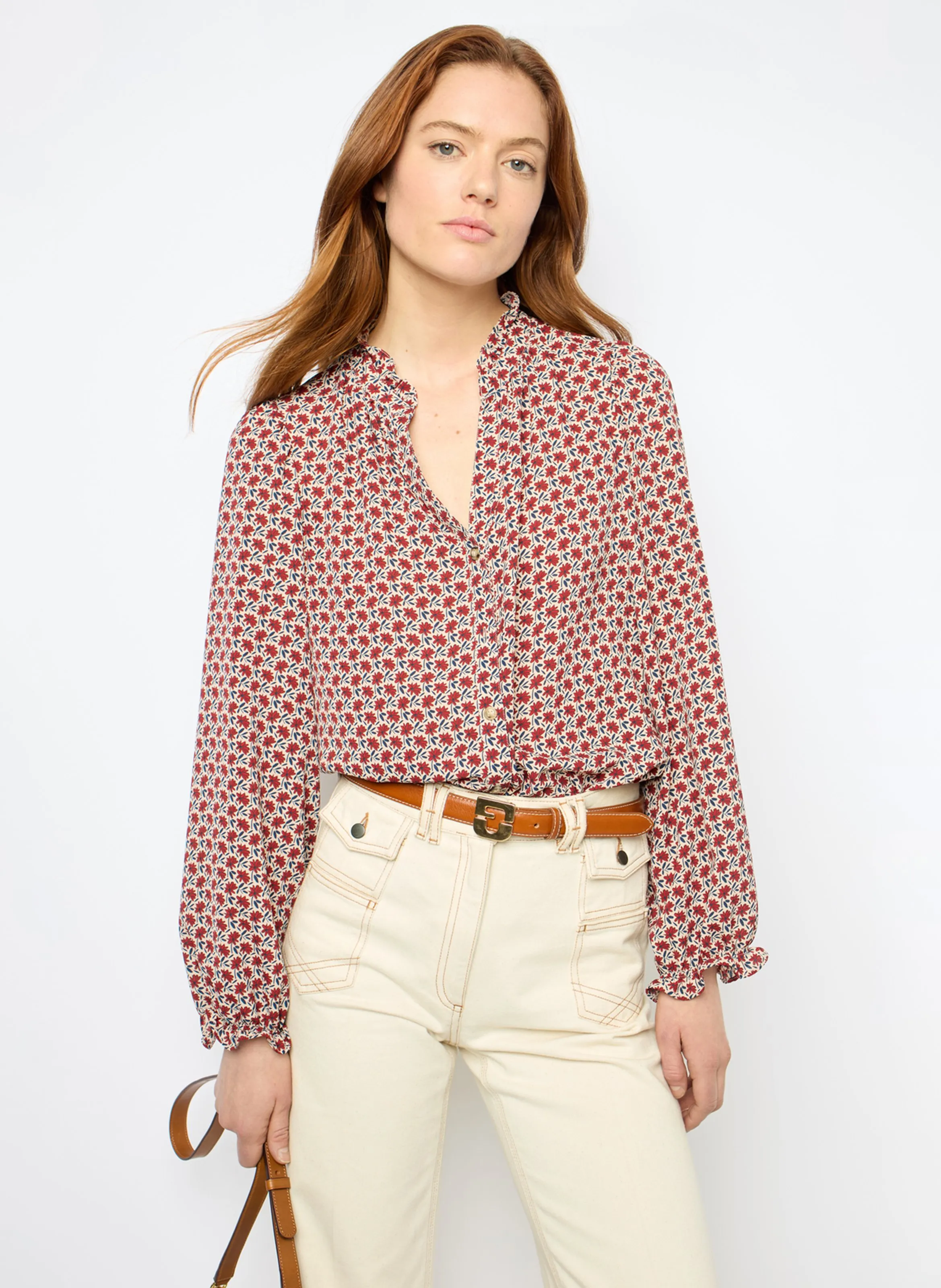 GERARD DAREL BELLY  CAMISA ESTAMPADA CON CUELLO TUNECINO RECTO EN BEIGE