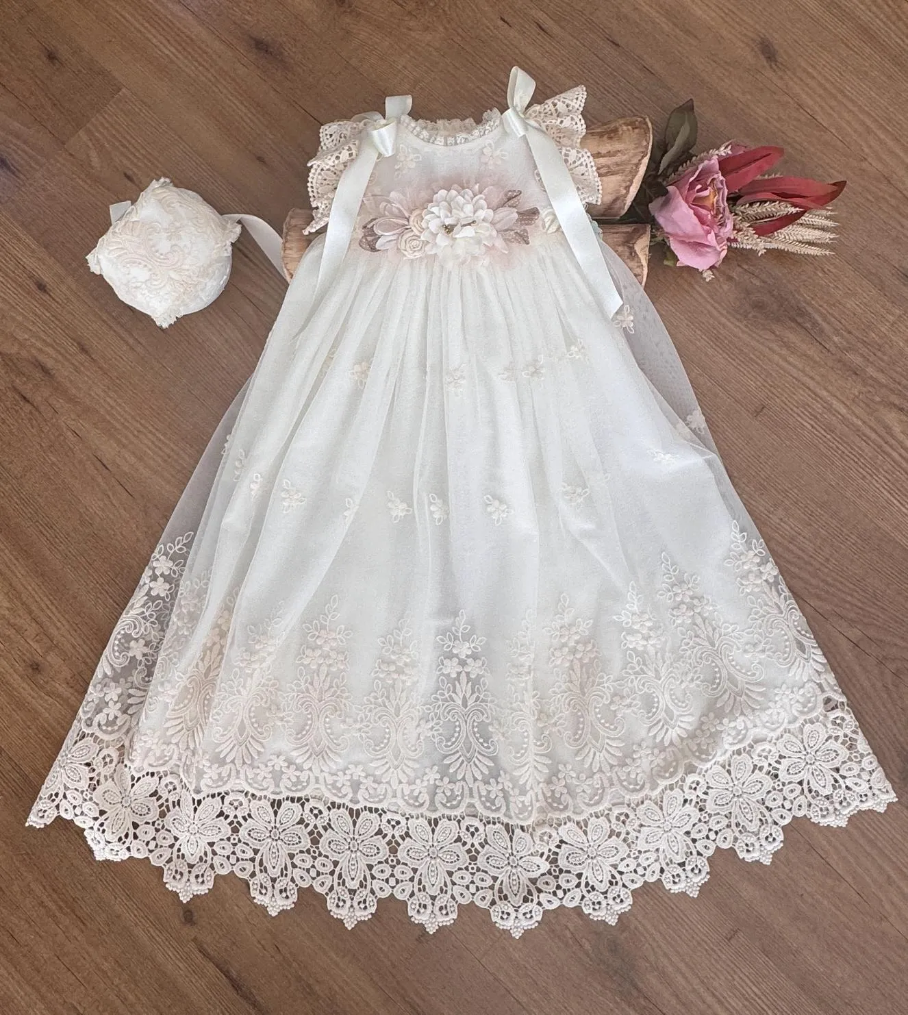 Limited Edition beige set. Sizes 6 and 12 months