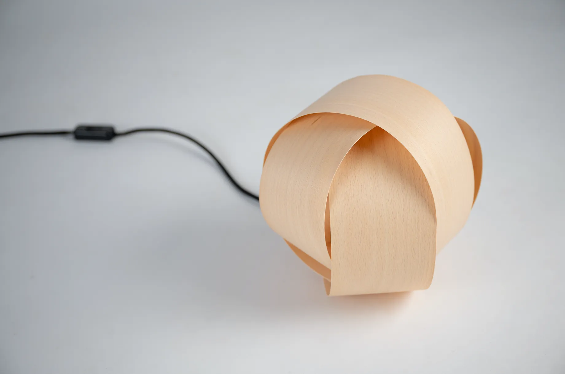 Lámpara Cabdell de madera de Haya