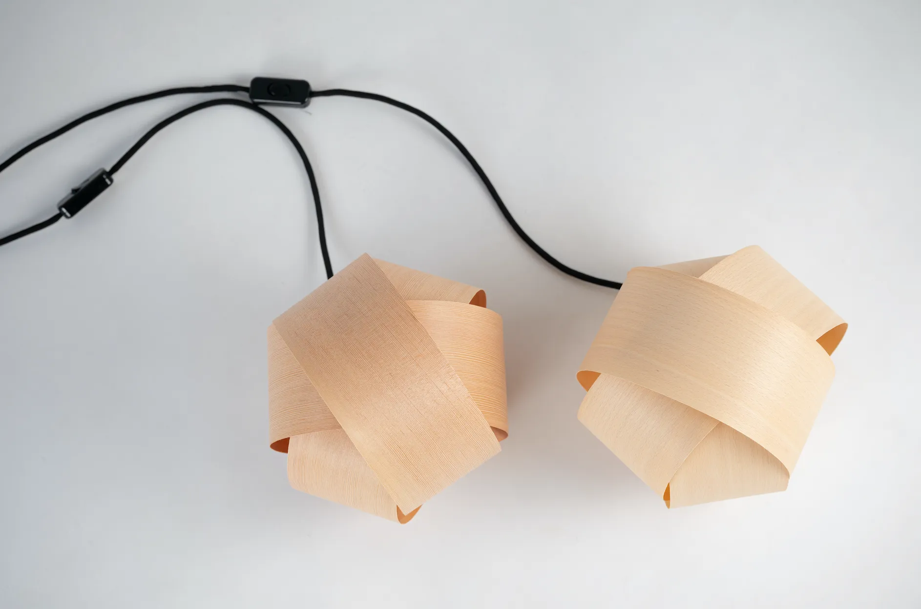 Lámpara Cabdell de madera de Haya