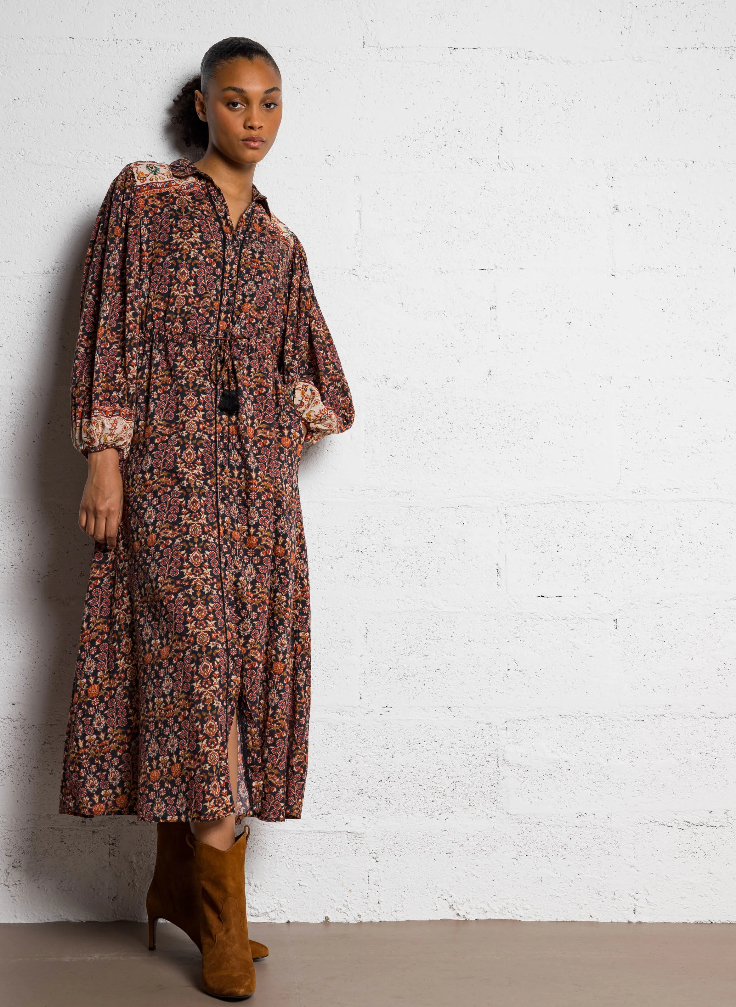 MAISON HOTEL DALIDA  VESTIDO CAMISERO LARGO DE ALGODóN ESTAMPADO EN MULTICOLOR