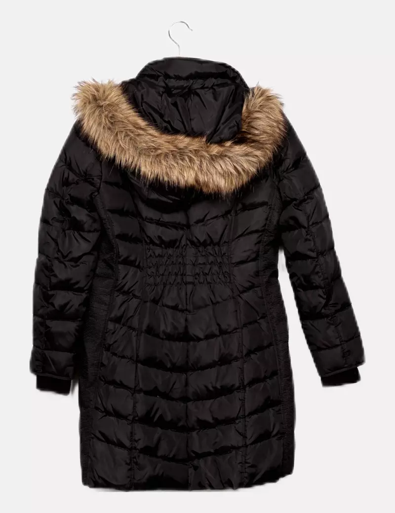 Michael Kors Abrigo negro acolchado