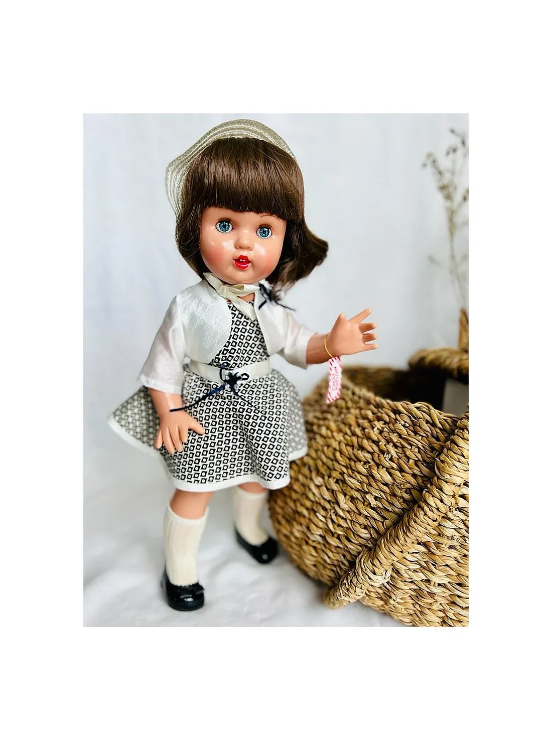MUñECA MARIQUITA PéREZ VESTIDO ROMBOS  VINILO 50CM.