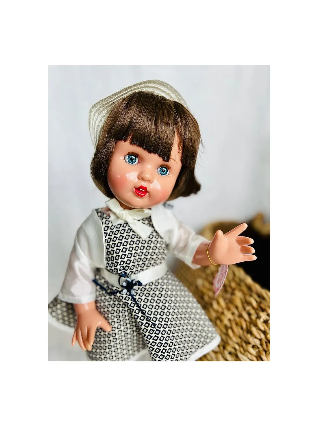 MUñECA MARIQUITA PéREZ VESTIDO ROMBOS  VINILO 50CM.