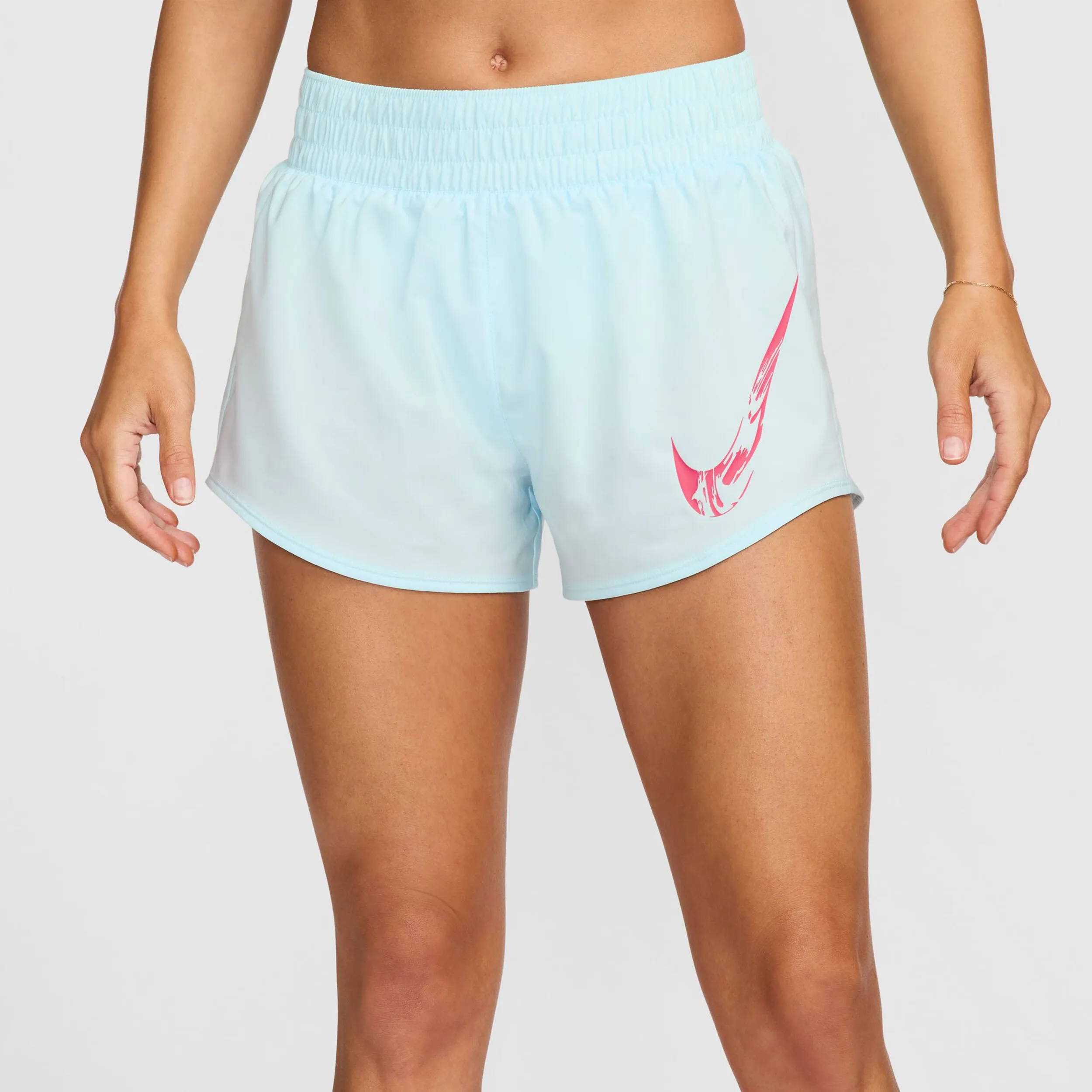 NIKE DRIFIT ONE SWOOSH PANTALONES CORTOS MUJERES