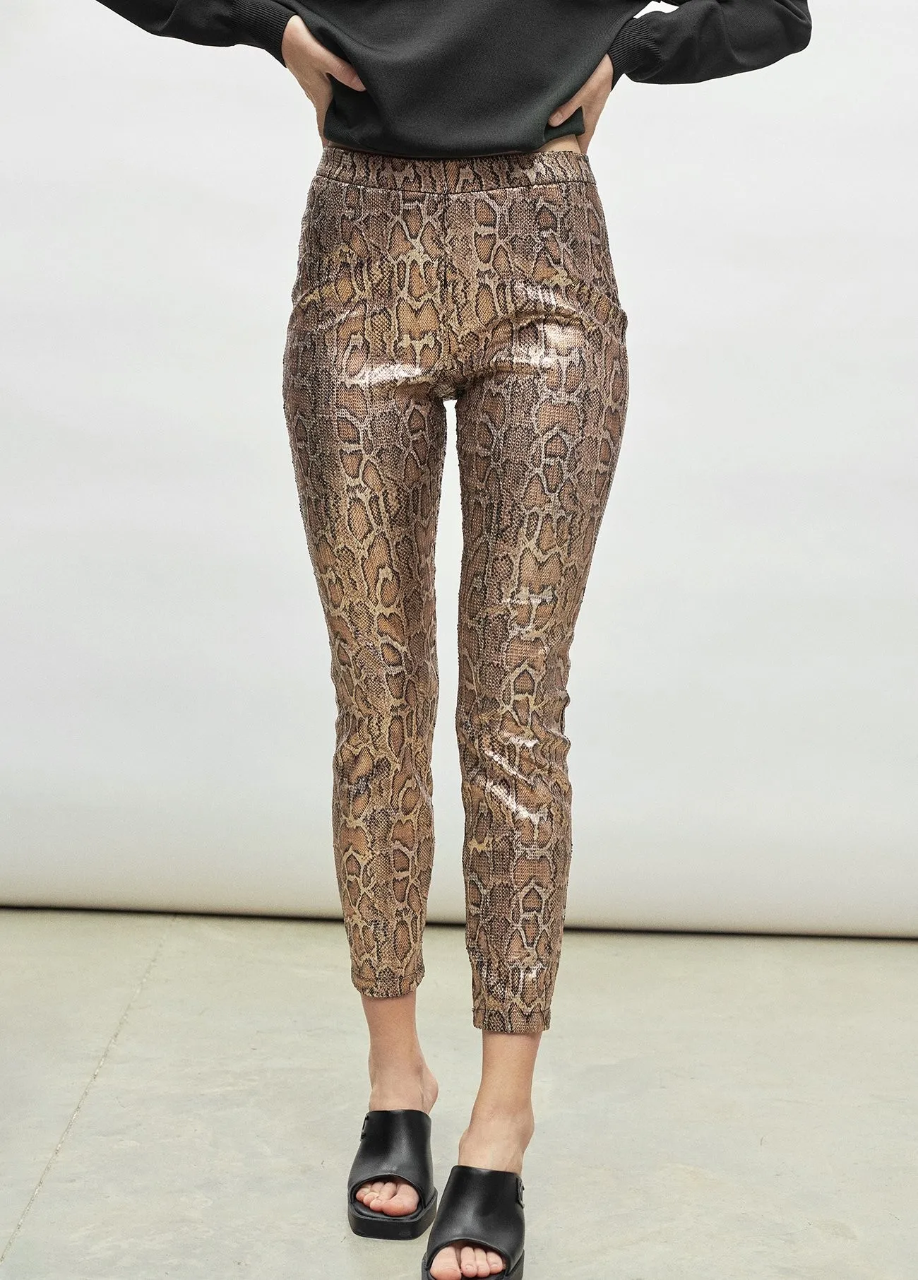 Pantalón metalizado Lola Casademunt