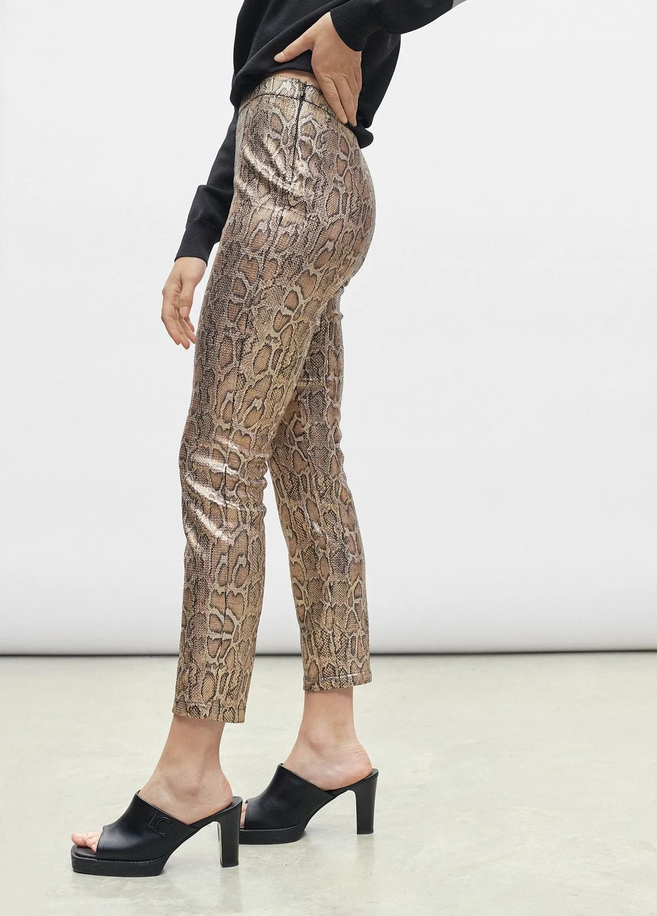 Pantalón metalizado Lola Casademunt
