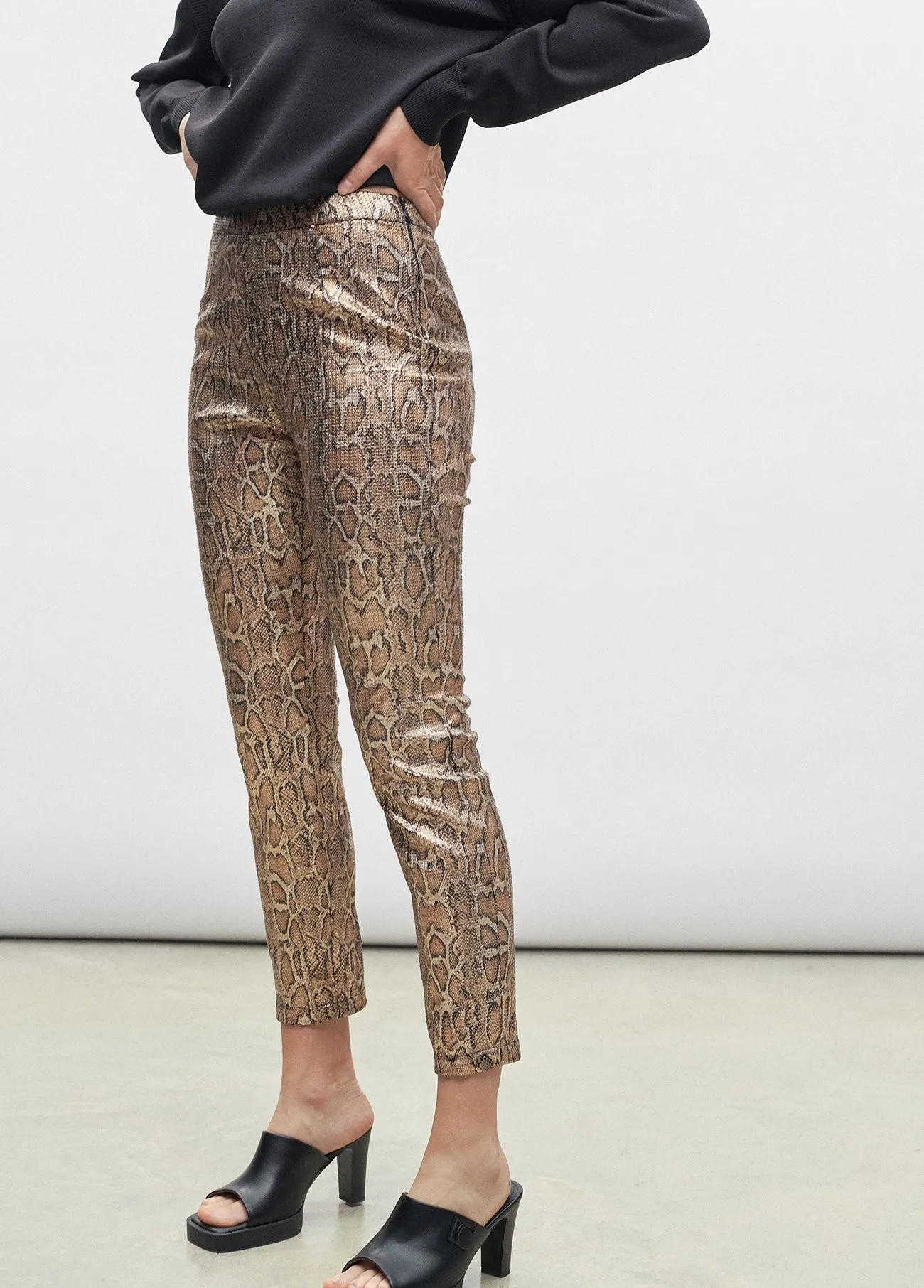 Pantalón metalizado Lola Casademunt