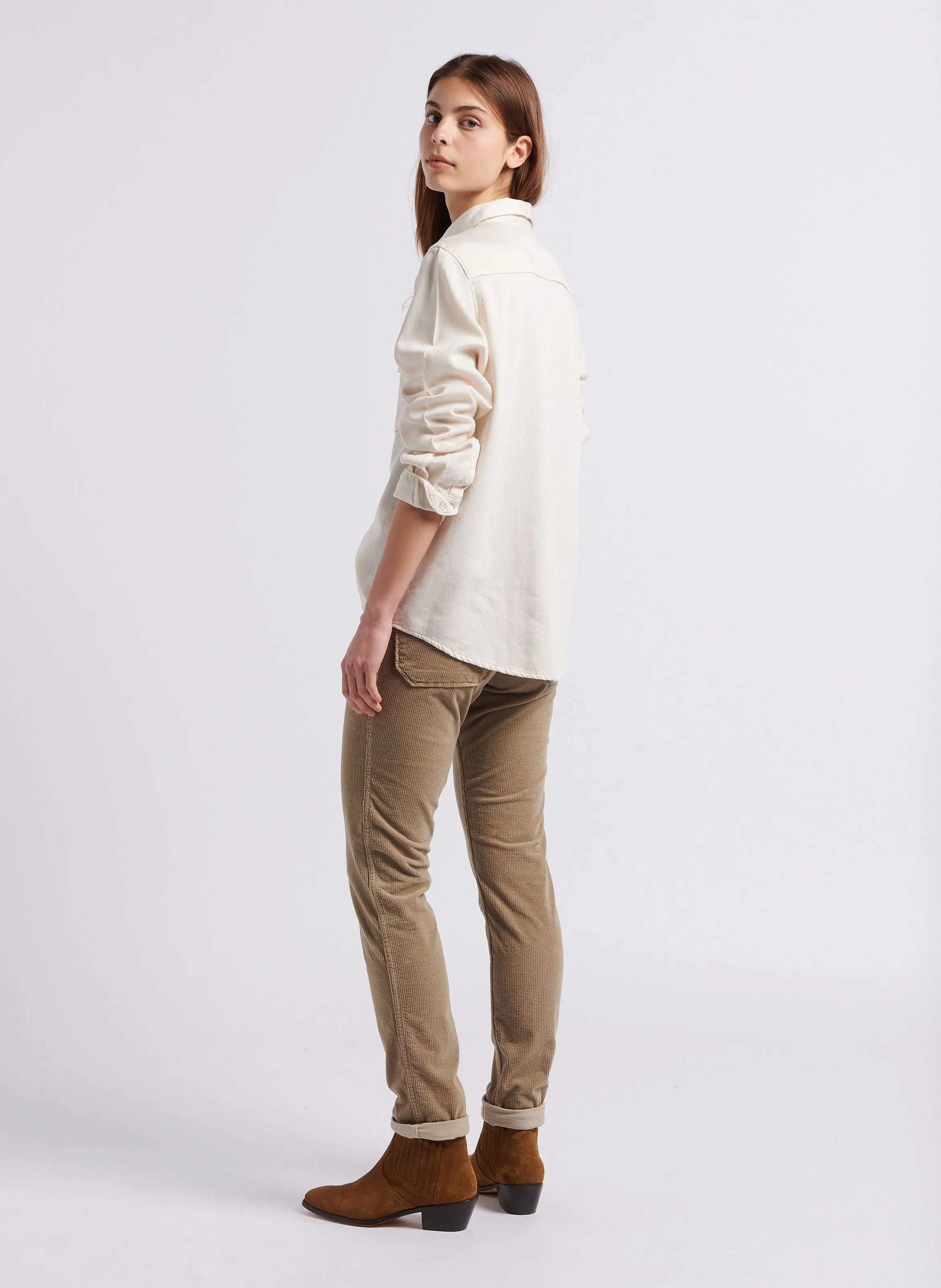 PIERCE  PANTALóN SLIM DE PANA EN BEIGE