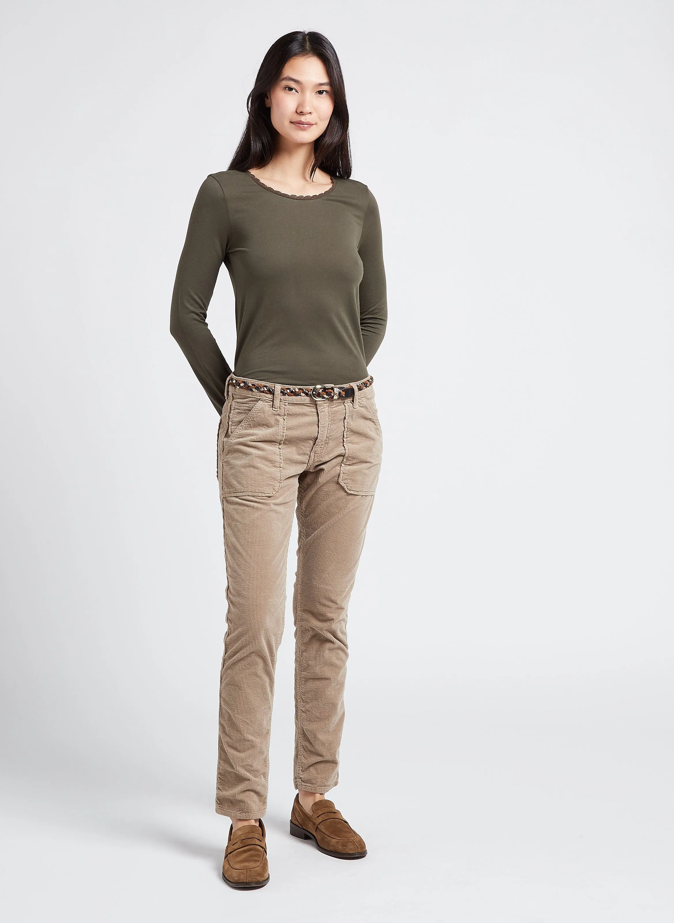 PIERCE  PANTALóN SLIM DE PANA EN BEIGE