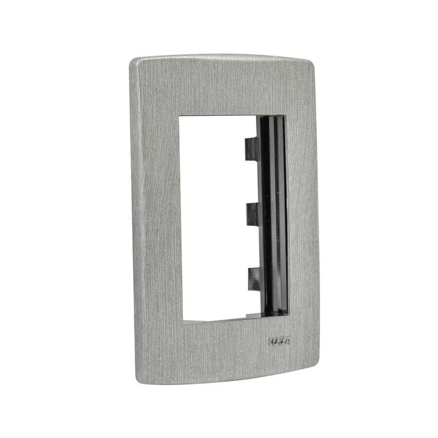 Placa Scudetto Decore Metálica de 3 Ventanas