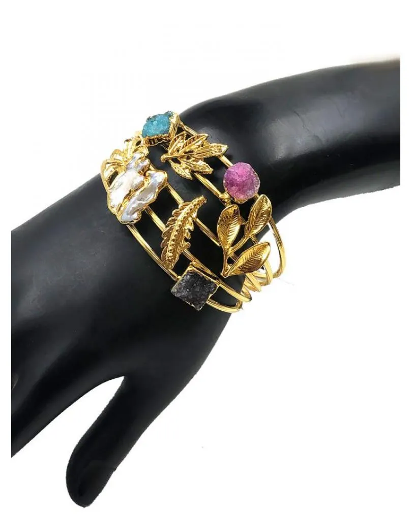 PRECIOSAS PULSERAS ANCHAS DORADAS CON PIEDRAS DRUSAS
