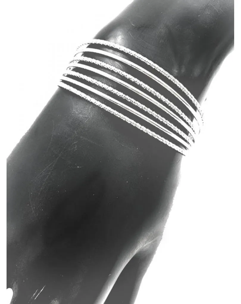 PULSERAS PLATEADAS ANCHAS DE SEMANARIO PARA COMPLETAR TU LOOK