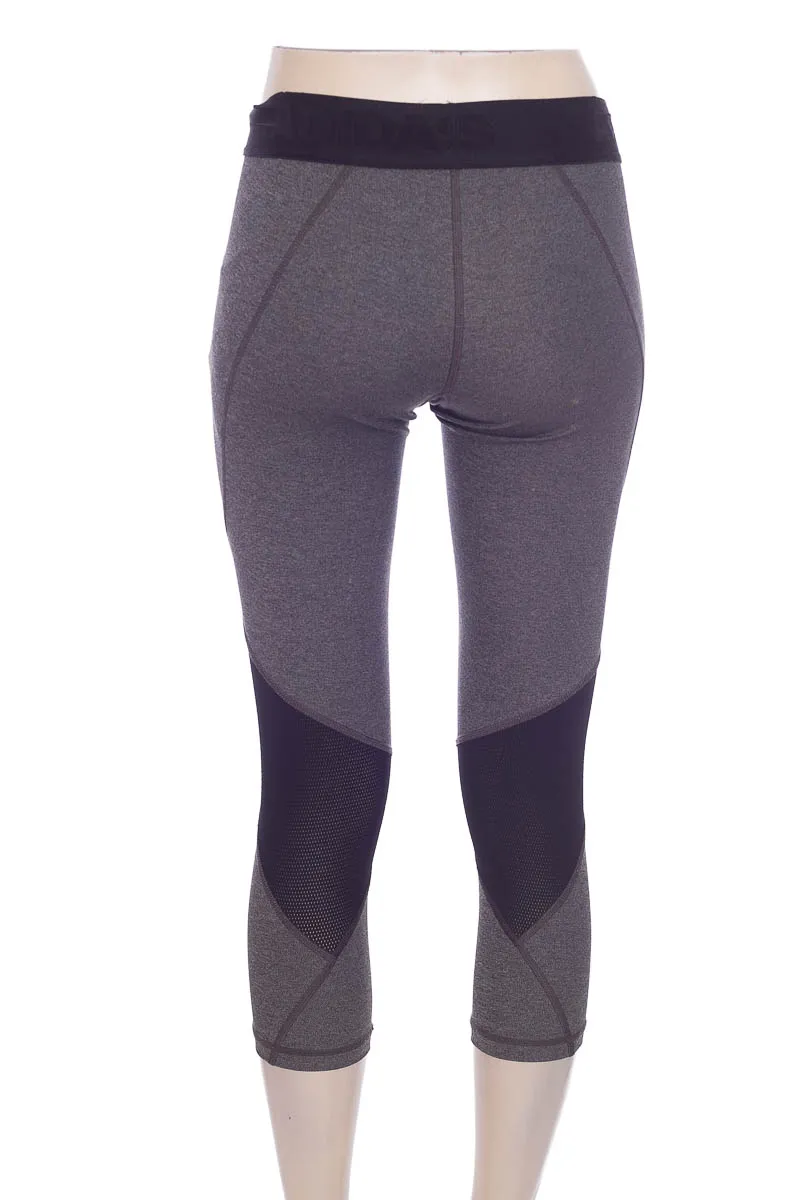 ROPA DEPORTIVA / SALIDA DE BAñO COLOR GRIS  ADIDAS
