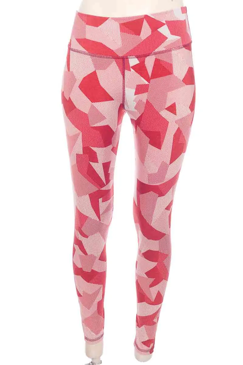 ROPA DEPORTIVA / SALIDA DE BAñO COLOR ROJO  CLOSEANDO