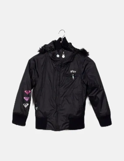 Roxy Abrigo negro detalles rosas