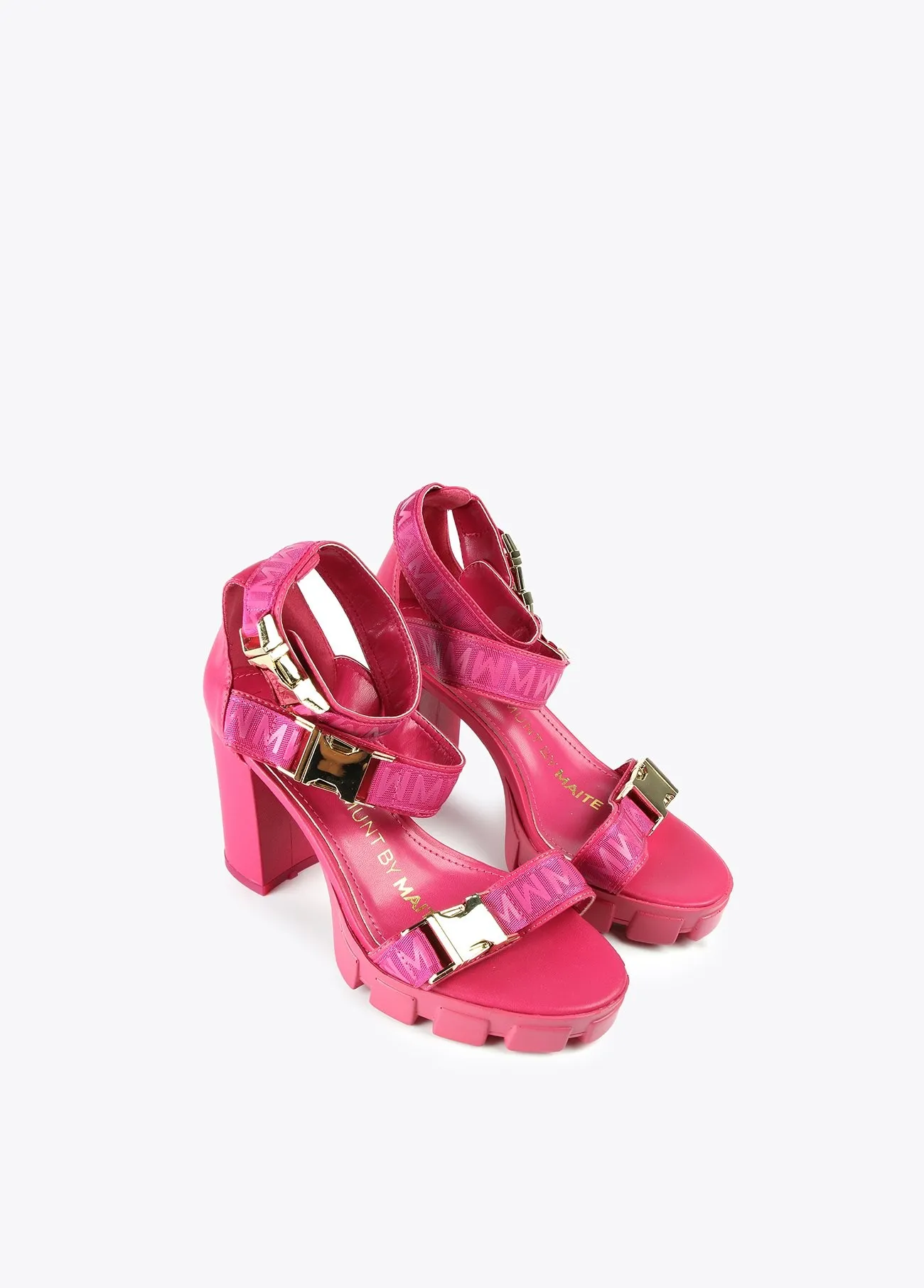 Sandalia de piel estilo track con hebillas fucsia Lola Casademunt