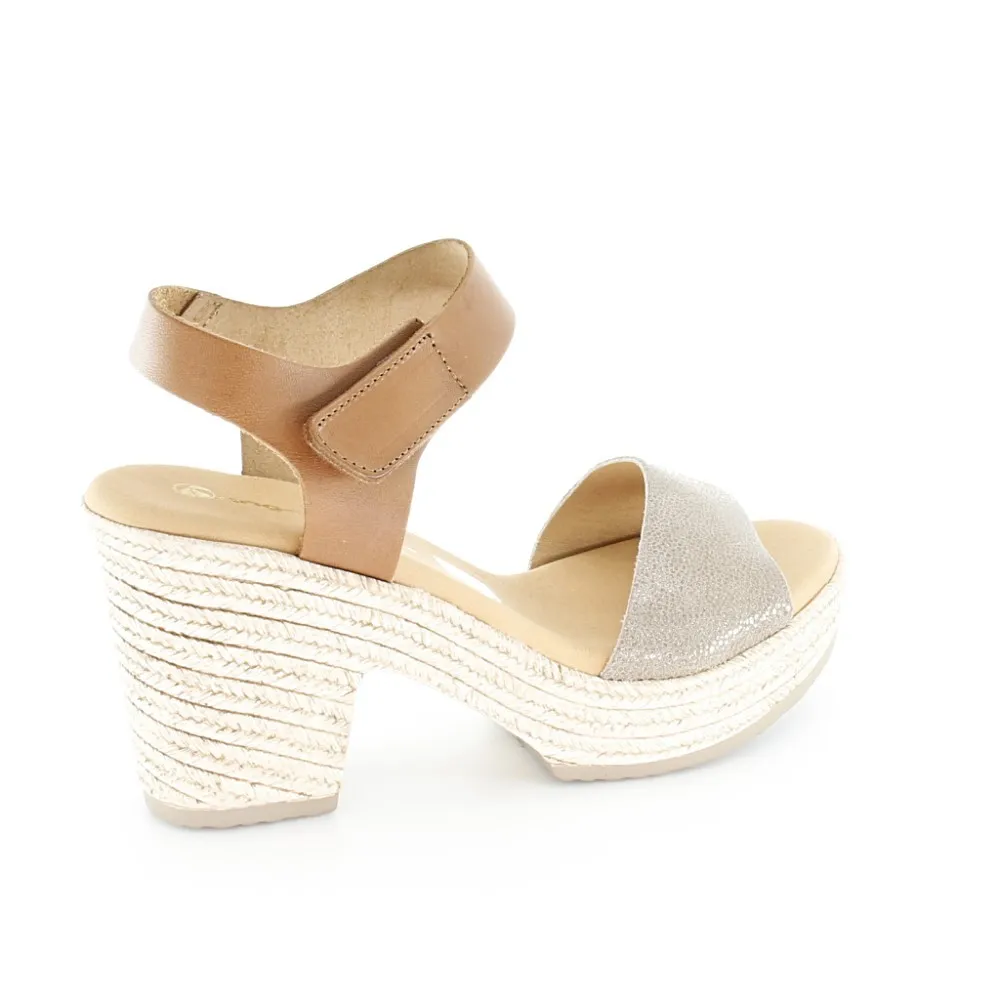 Sandalias AngryMount 4709 Beige
