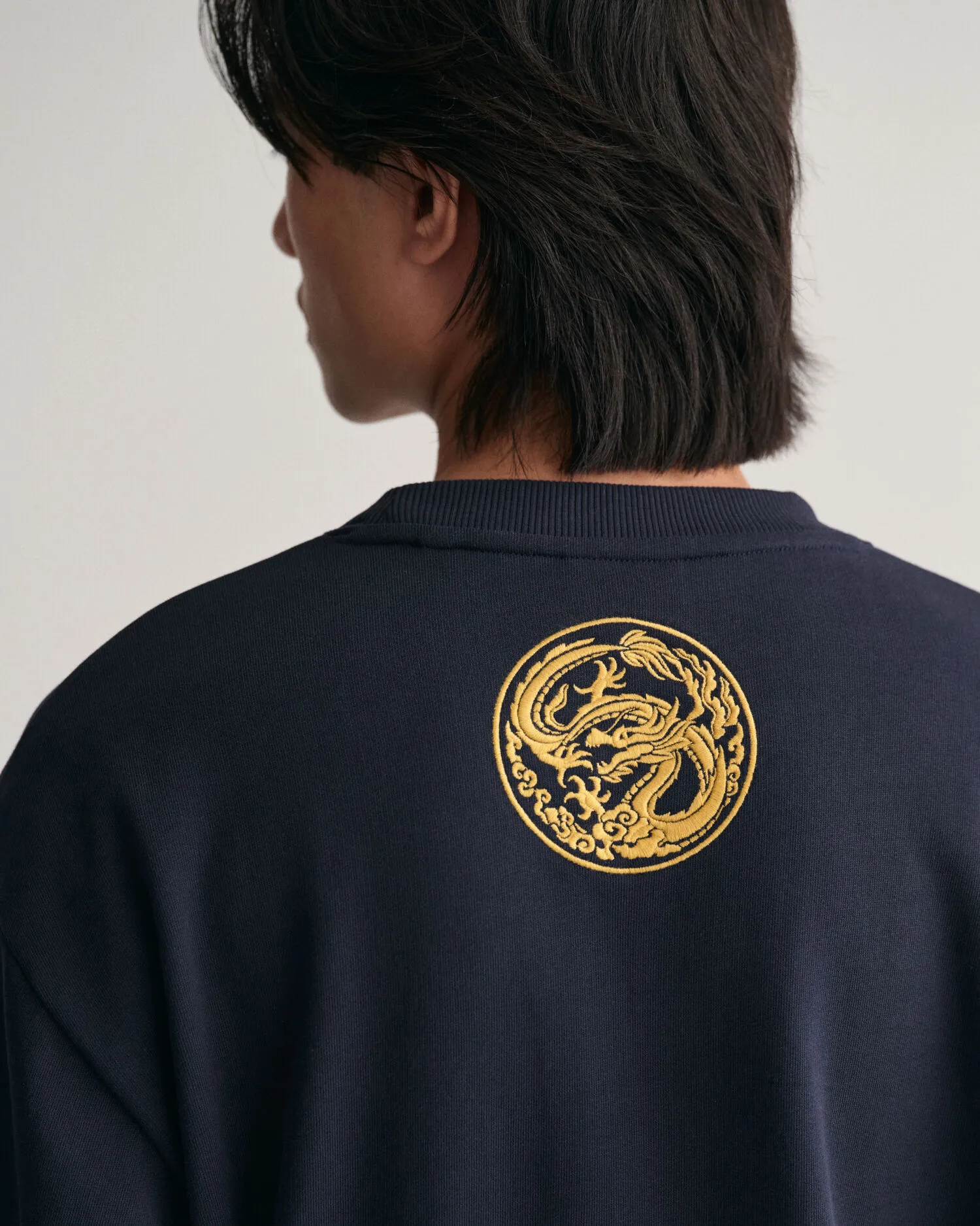 Sudadera de cuello redondo Dragon Crest