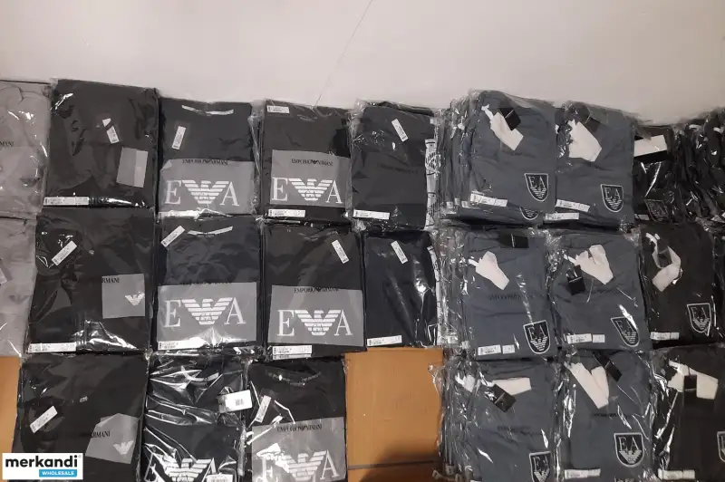 Sudaderas y pantalones de chándal para hombre Emporio Armani