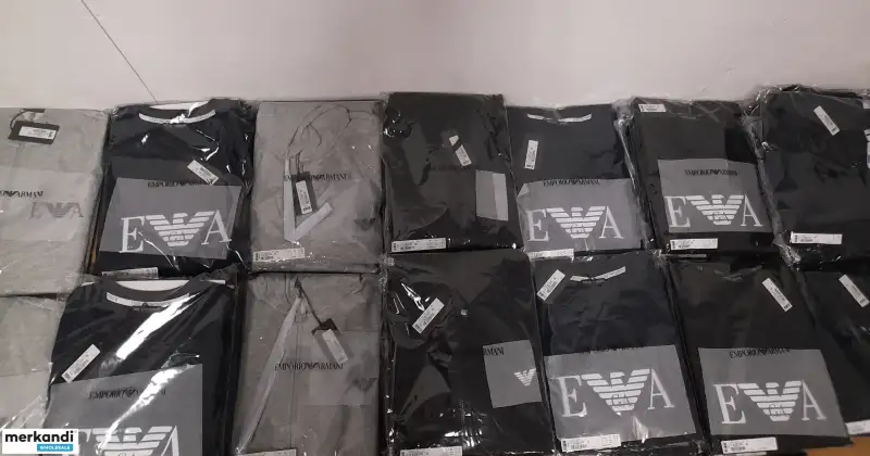 Sudaderas y pantalones de chándal para hombre Emporio Armani