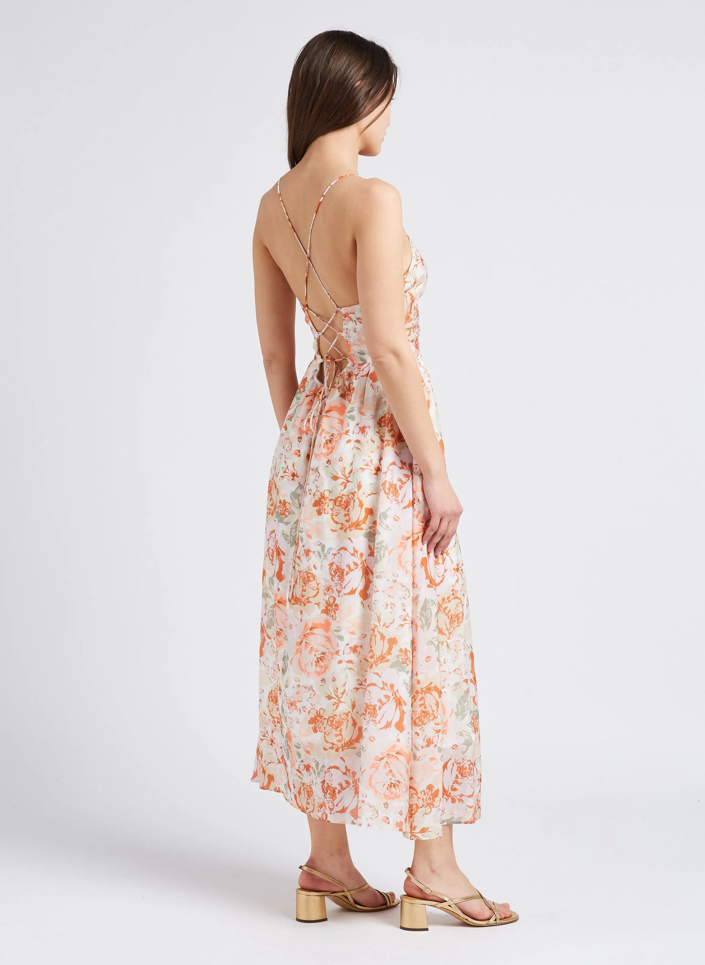 THE KORNER Vestido largo ajustado estampado en blanco