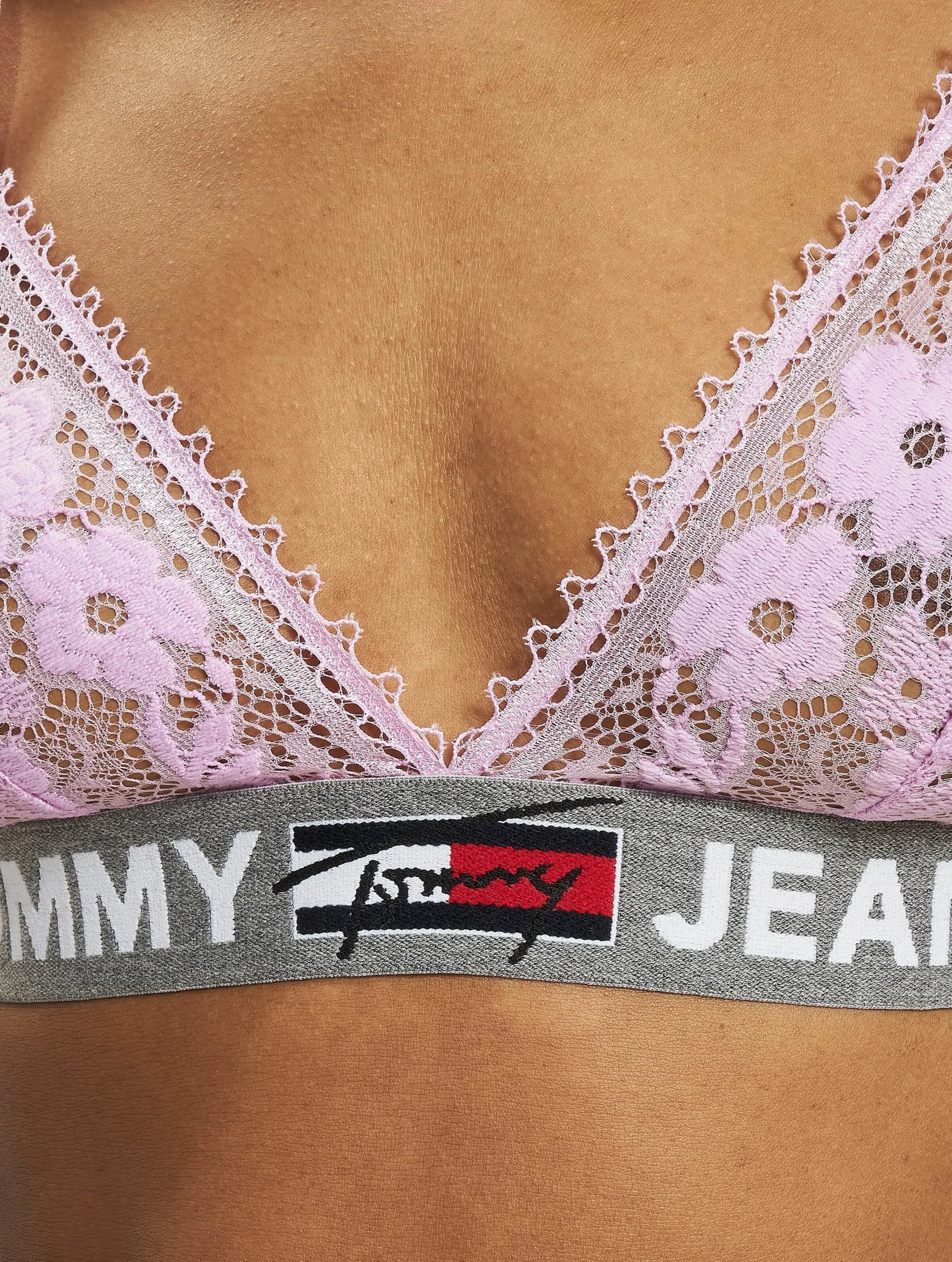 Tommy Jeans Unlined Triangle