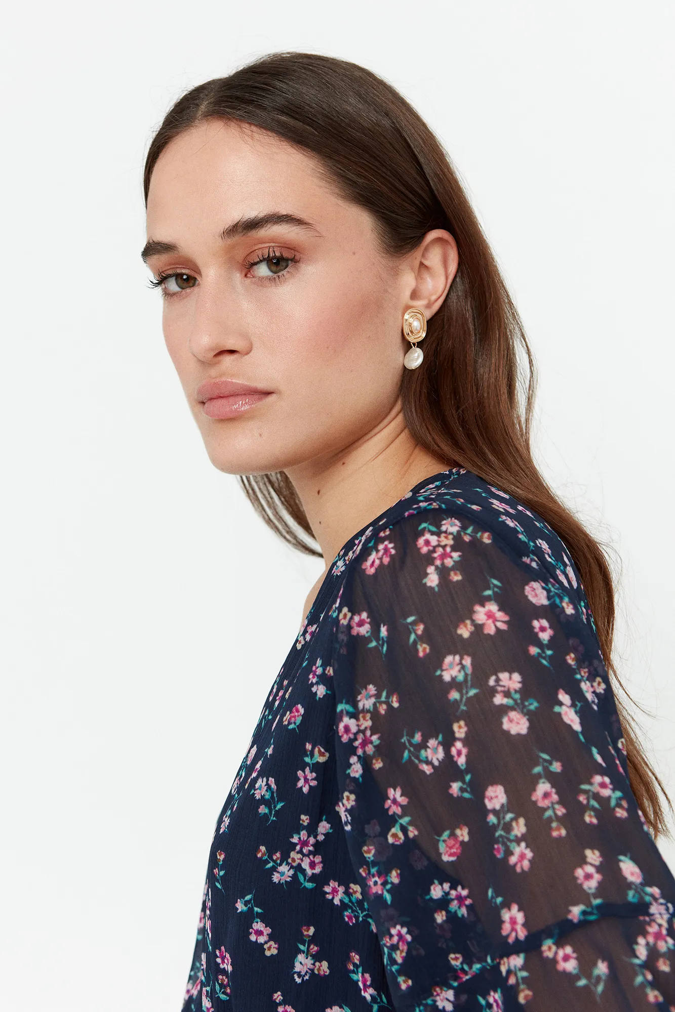 Vero Moda Vestido corto manga corta y cuello pico